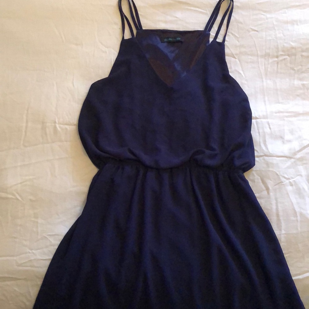 Flowy navy dress! Flattering for all body types